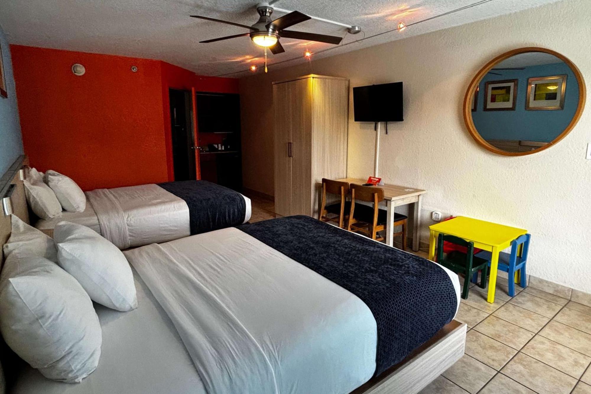 Hotel Ramada By Wyndham Flamingo Water Park Kissimmee Exteriér fotografie